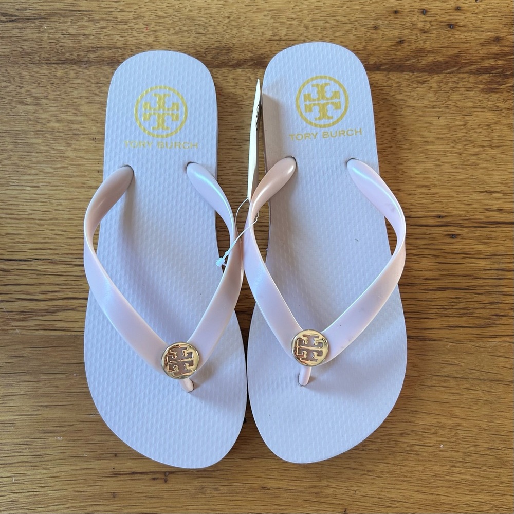 NEW TORY BURCH SOLID FLIP FLOPS IN SEASHELL PINK WOMEN SZ 7